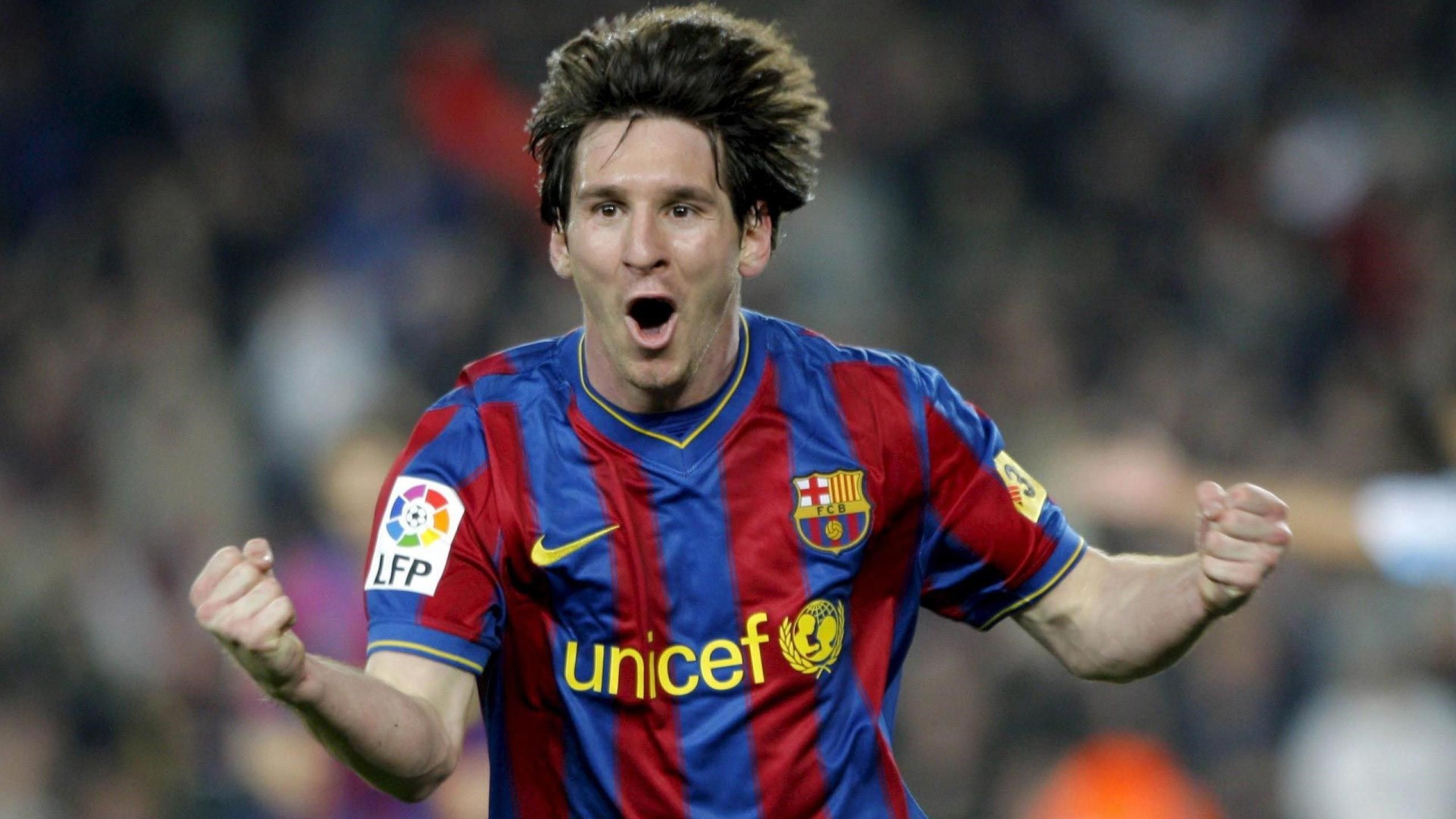 Lionel Messi Best Football Player Wallpaper HD Wallpapers 2560x1440
