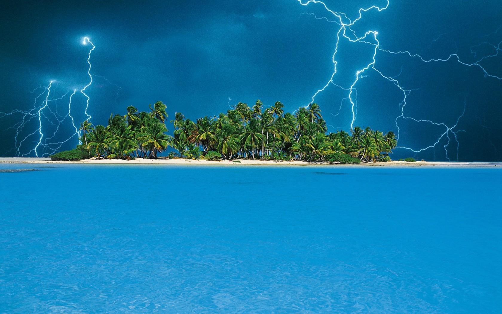 wallpapers wallpaper 17755 nature lightning storm over tropical island 1680x1050
