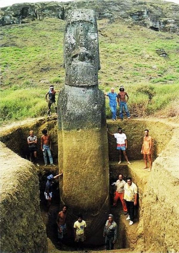 Statues of Easter Island Entertainment Blog Pictures 600x849