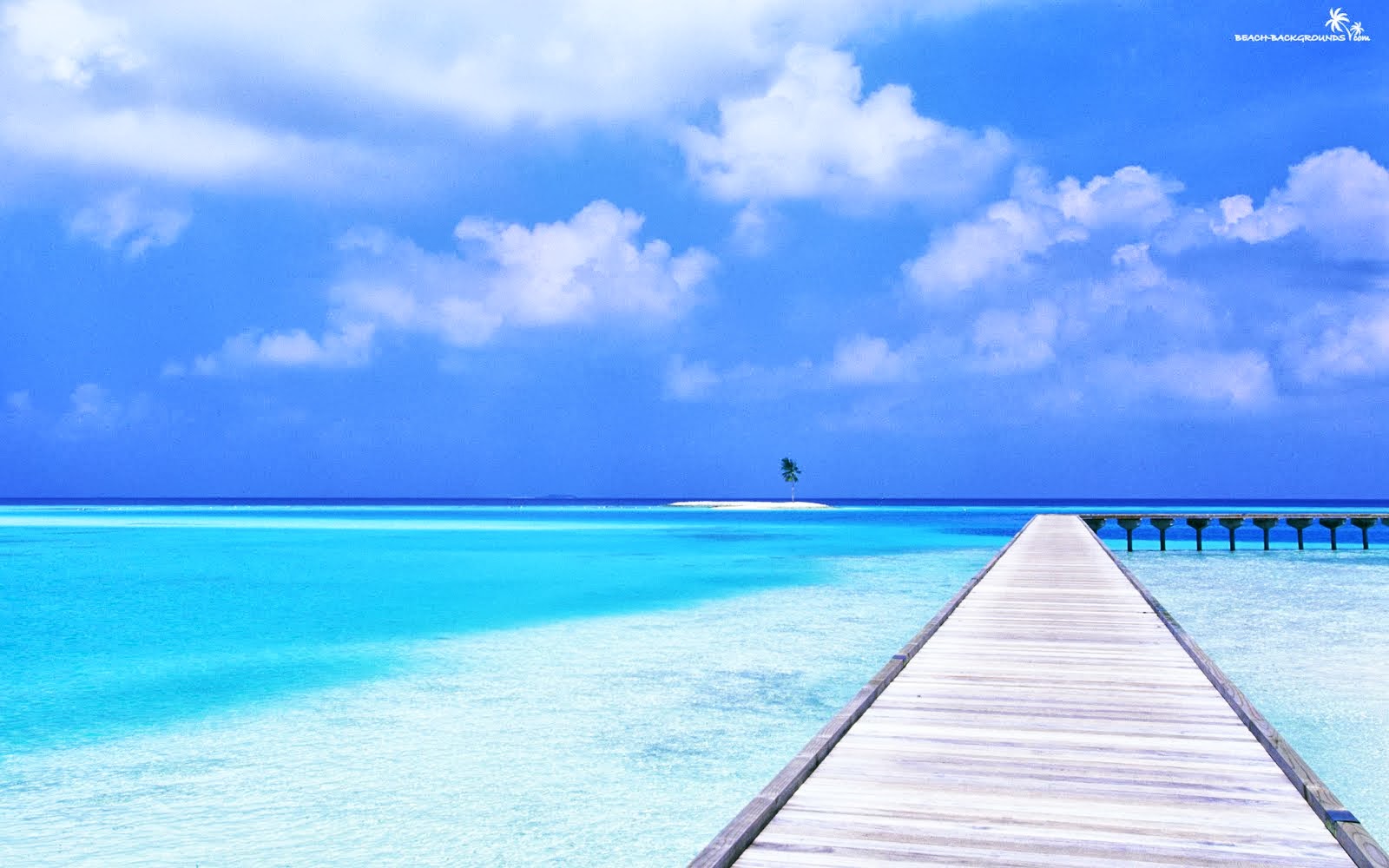 beautiful beach picture Awesome Crystal Blue Ocean Wallpaper 1600x1000