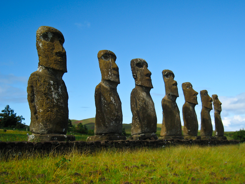 The Moai at Ahu Akivi These ones actually look at the sea Most of 800x600