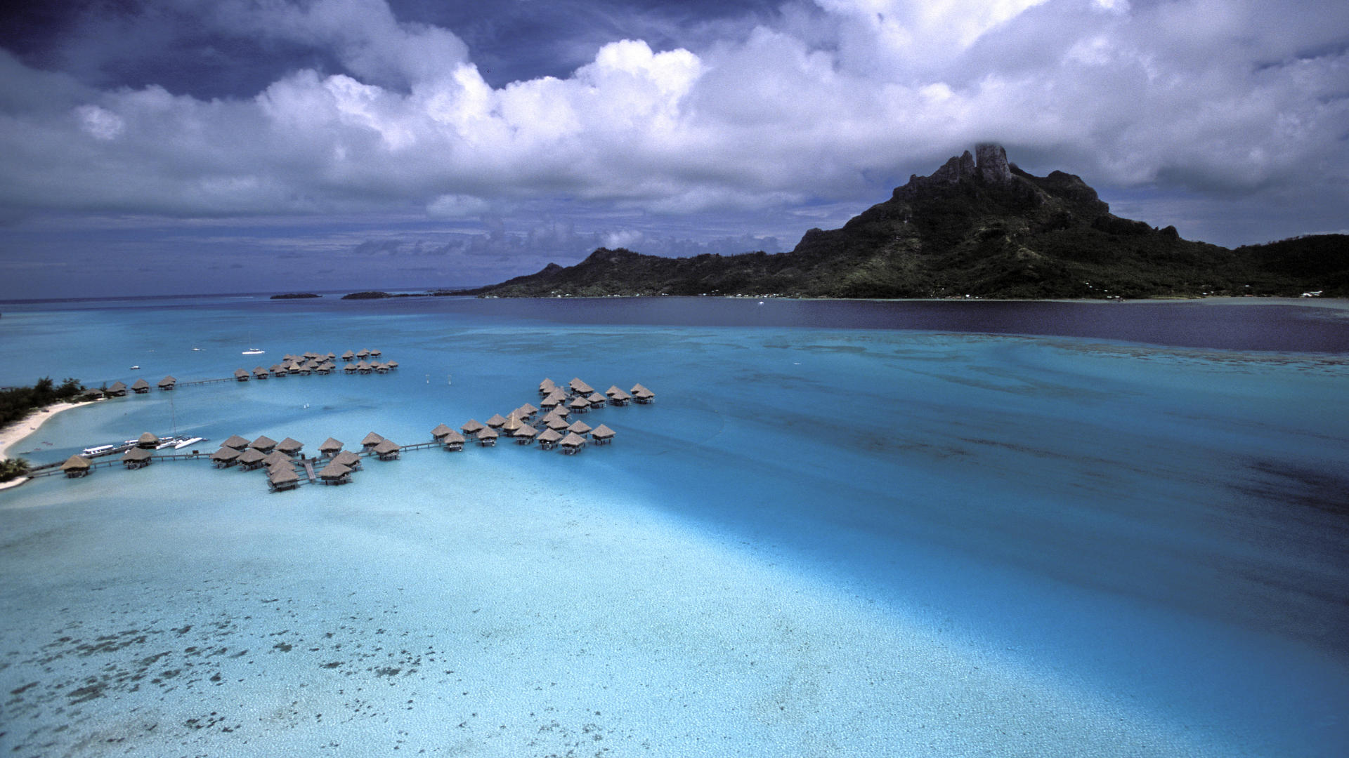 Beach Desktop Backgrounds and Wallpaper   Aerial View of the Island of 1920x1080