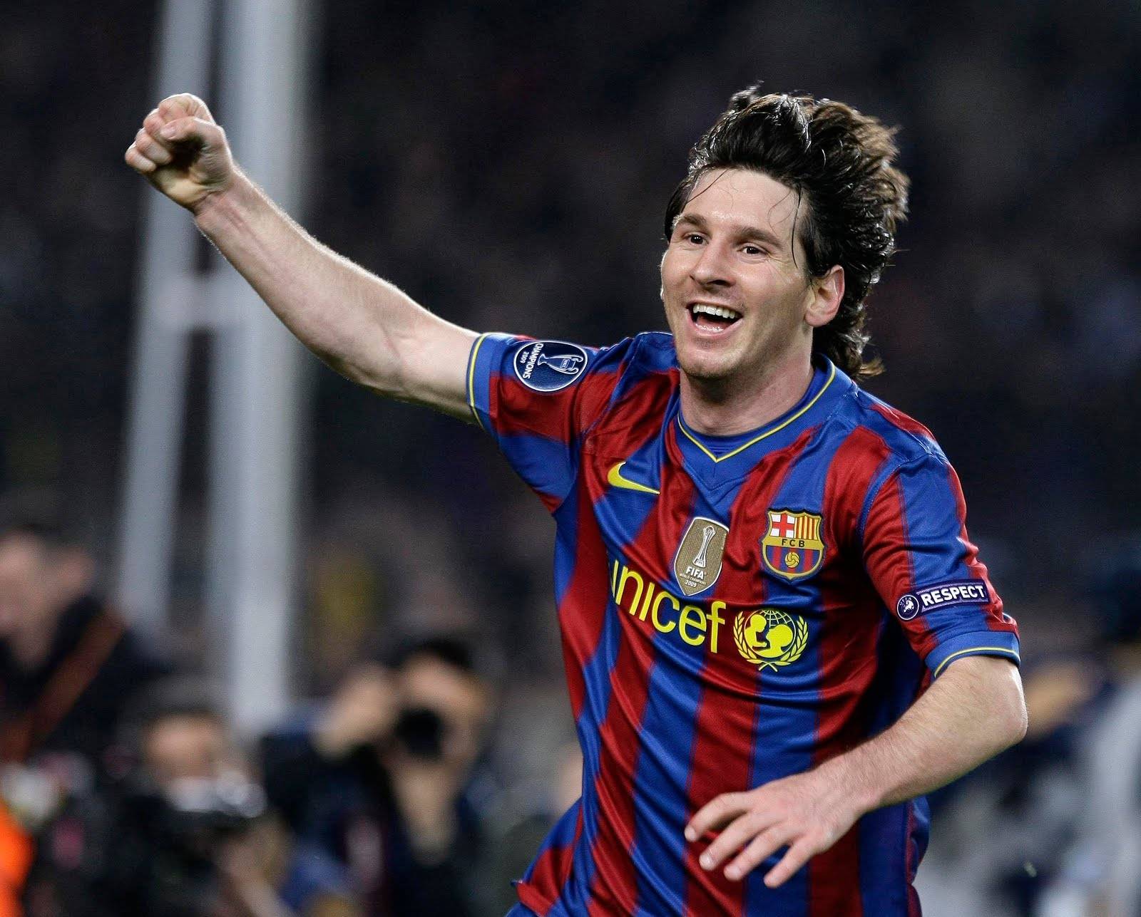 Lionel messi best image football hd wallpaper famous 1600x1287
