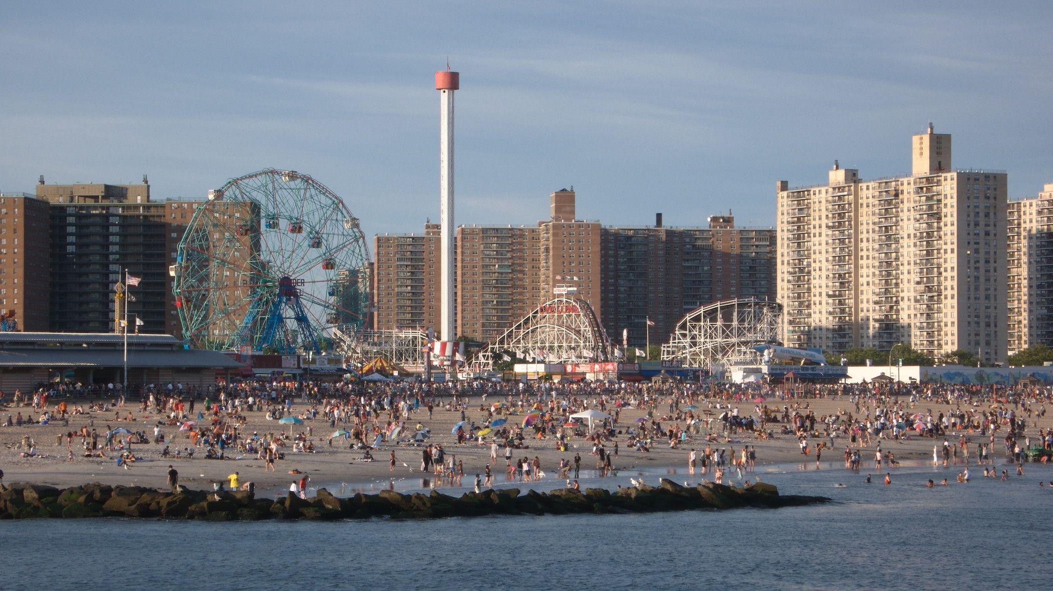 Coney Island Wallpapers 2104x1180