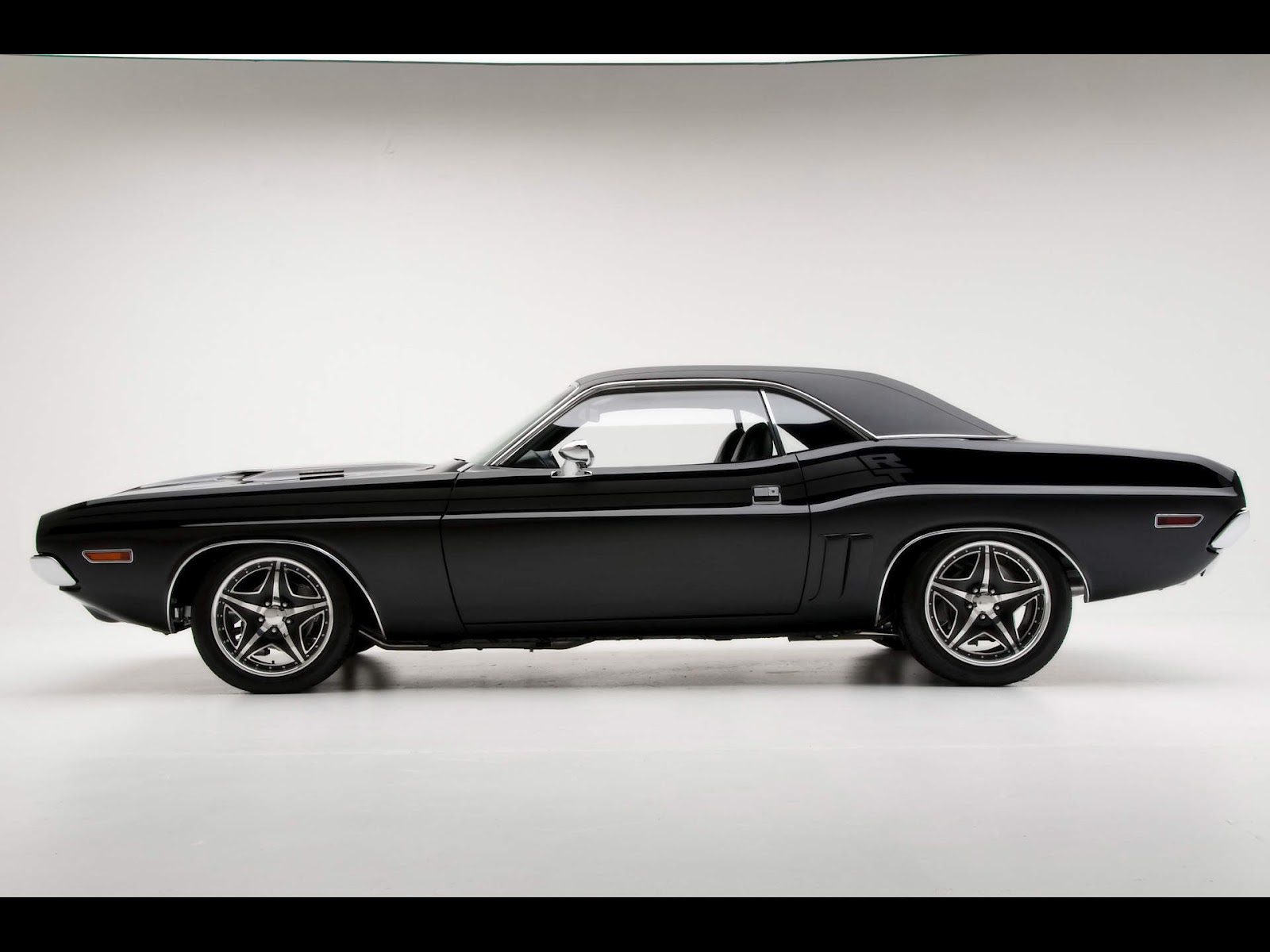 Muscle Classic Cars   Dodge Challenger RT 1971 Wallpaper Wallpaper 1600x1200