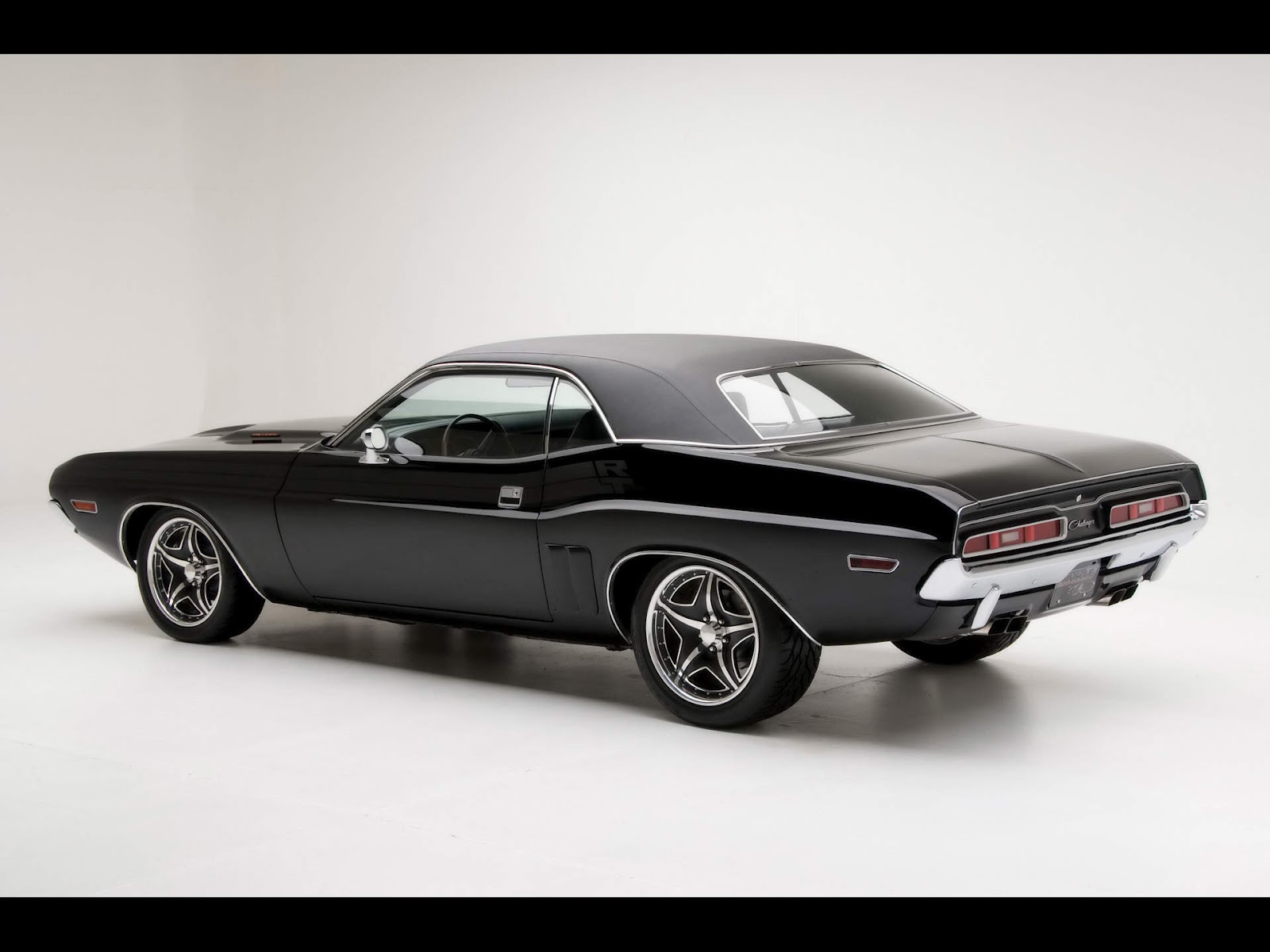   Dodge Challenger RT Classic Cars Wallpaper Muscle cars wallpaperjpg 1600x1200