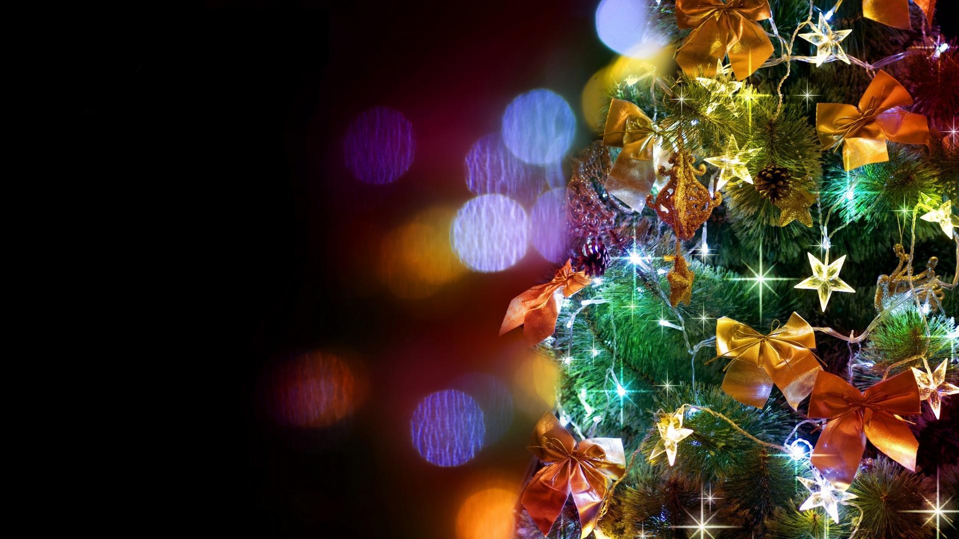 Christmas Tree Decorations Desktop HD Wallpaper of 1920x1080