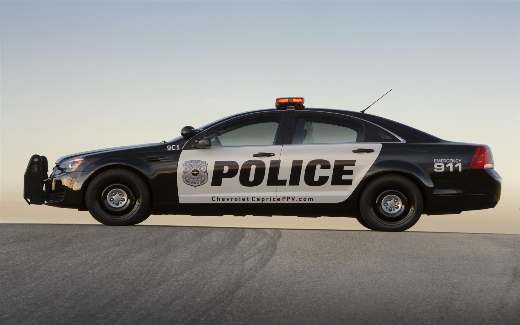 Police Car Wallpapers 1680x1050