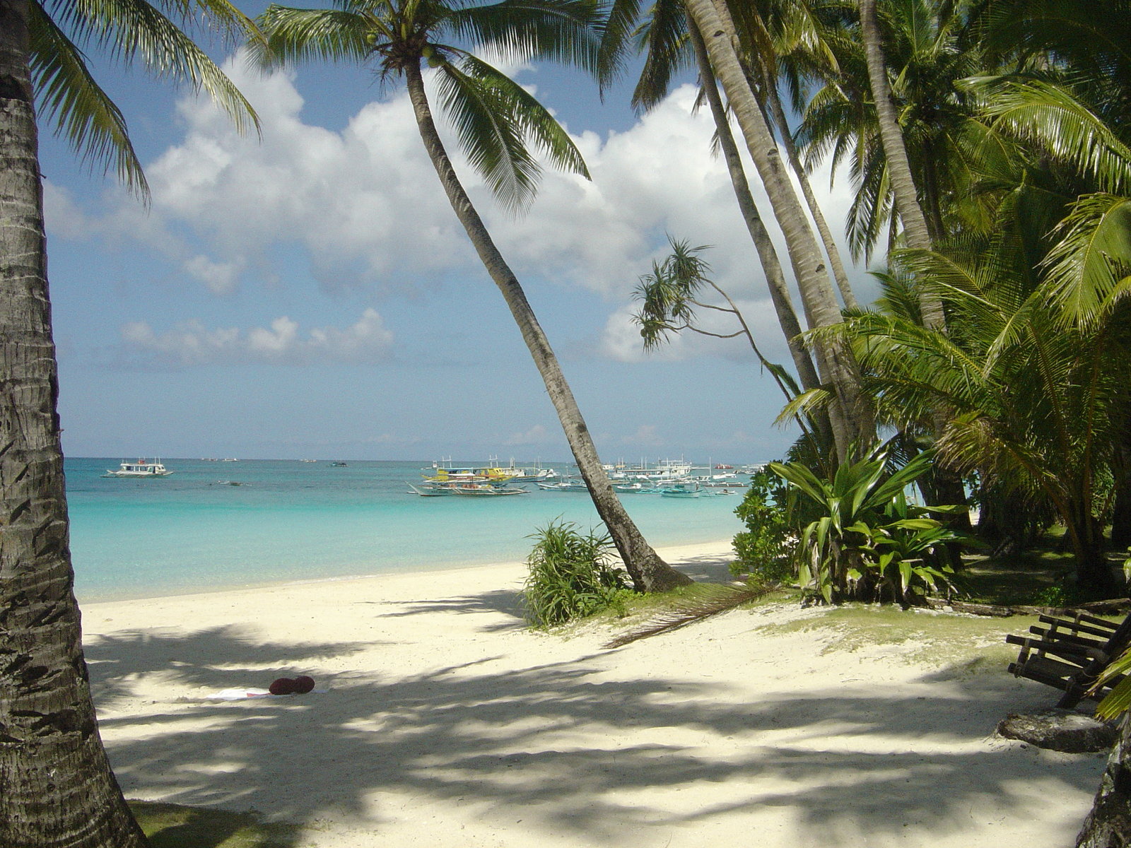 Boracay island white beach 1600x1200