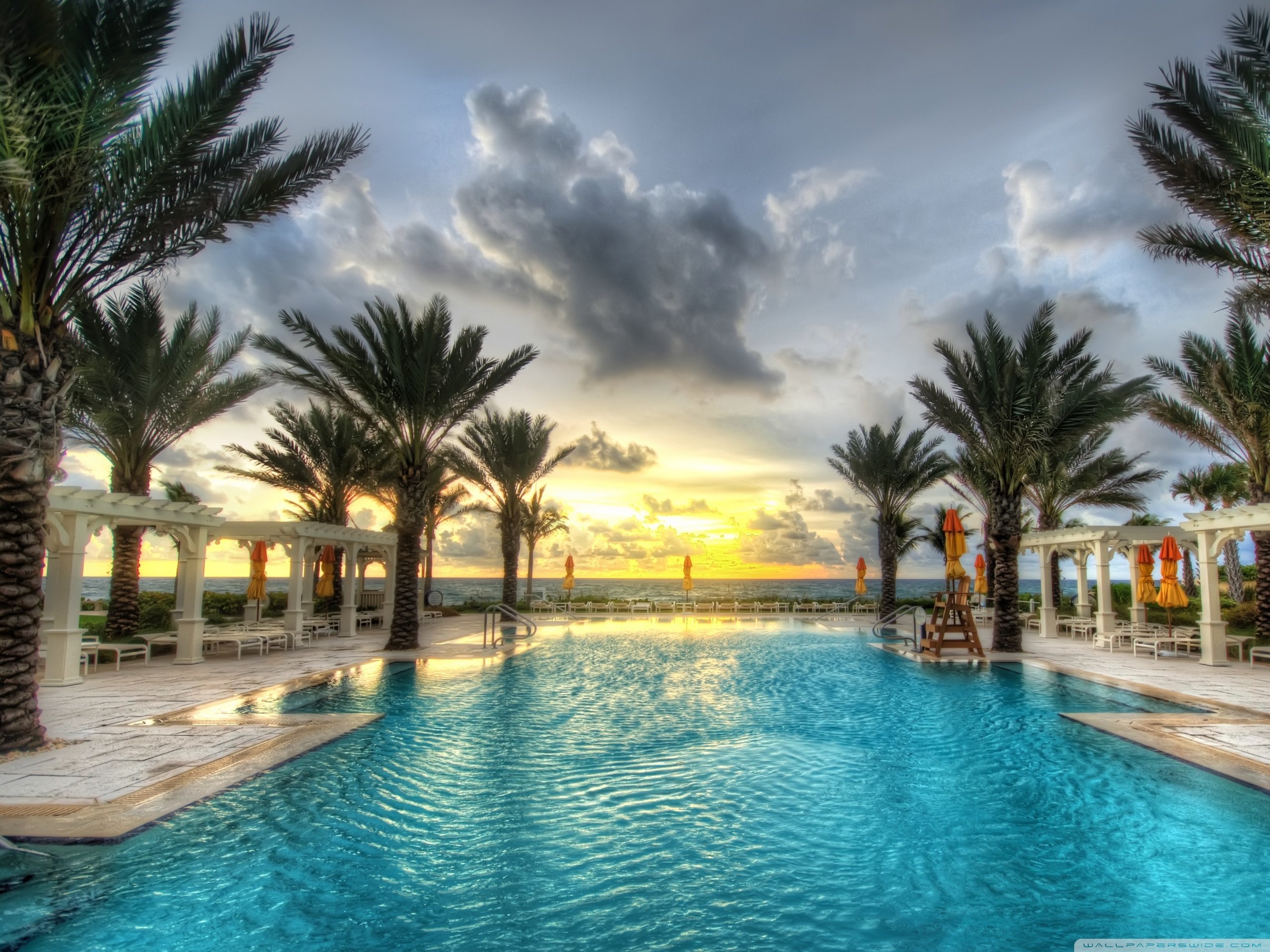 Resort Wallpaper 2560x1920