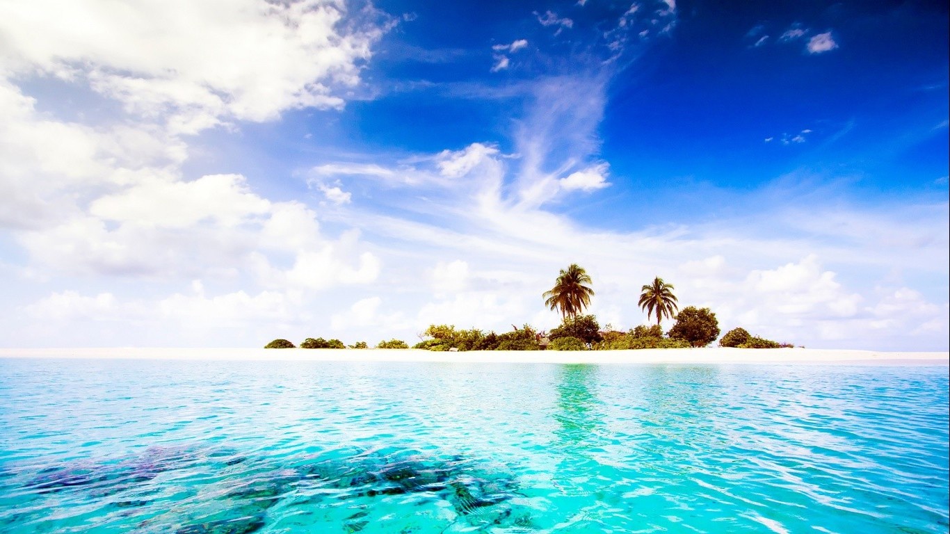 sea Dhiggiri Island Maldives Nature Clouds Water Sky 1366x768