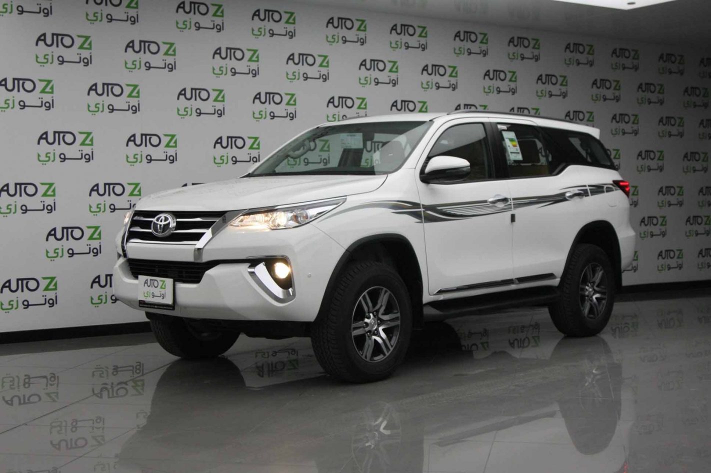 2019 Toyota Fortuner Hd Image   Mercedes E 200 2014 Hd Wallpapers 1422x946