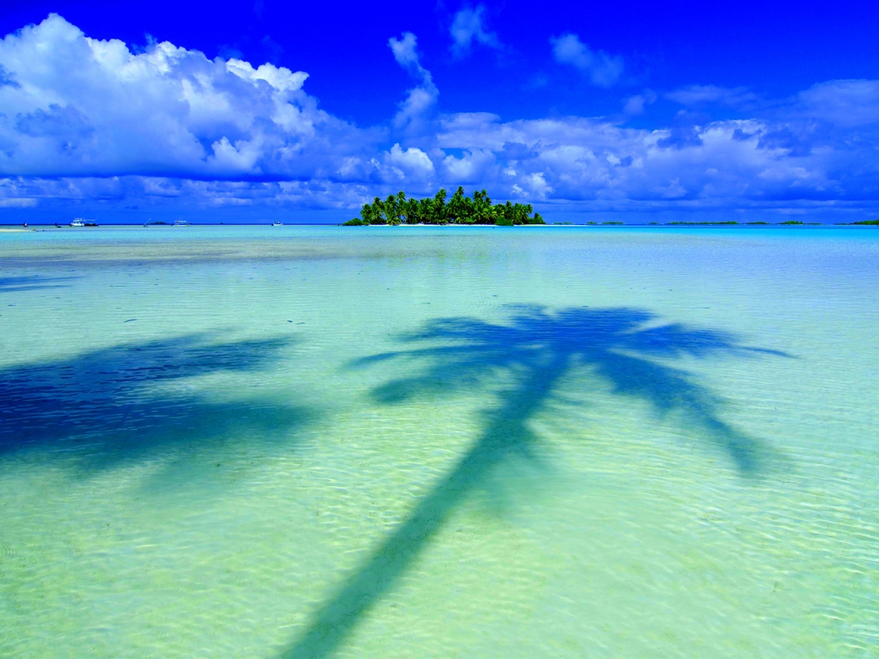 free 1280X960 Tropical Island Panorama 1280x960 wallpaper screensaver 1280x960