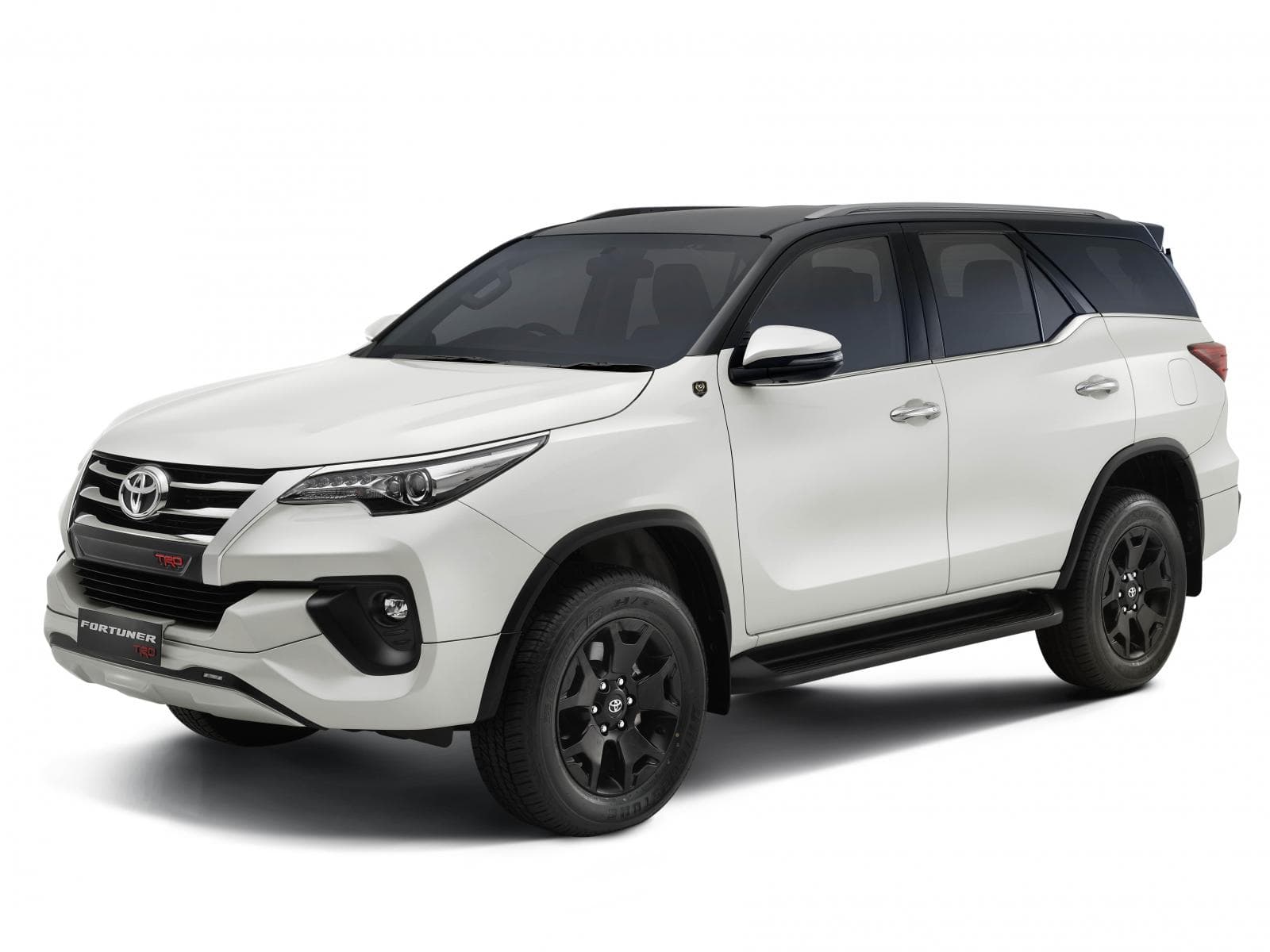 Toyota Fortuner wallpapers download 1600x1200