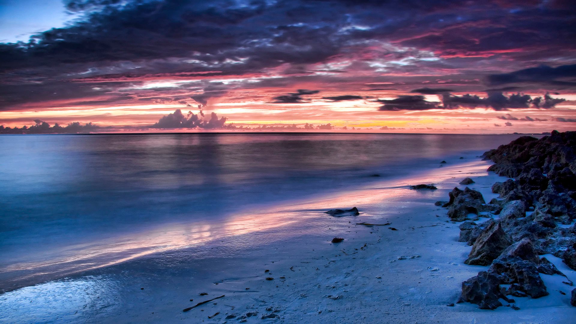 Secluded beach at night Wallpapers Beach Pictures and images 1920x1080